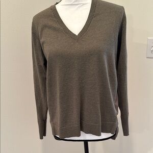 V-Neck Sweater in Olive Green